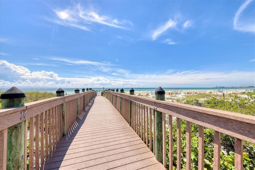 915 Seaside Drive - Photo 6