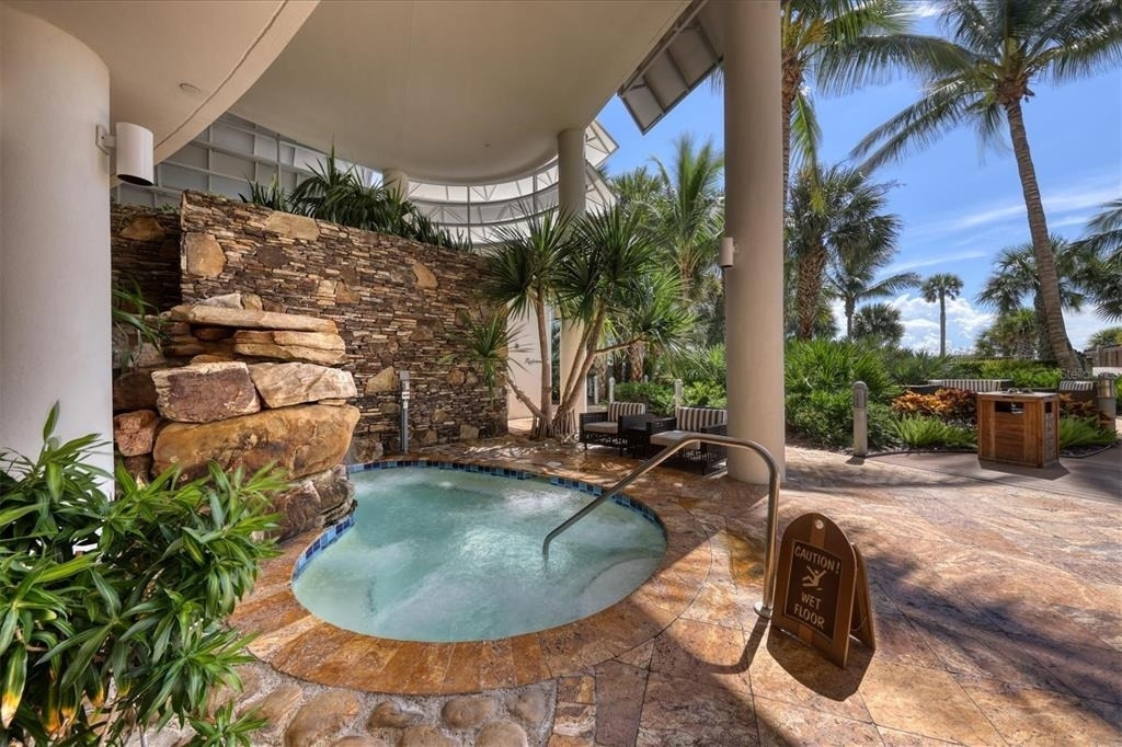 915 Seaside Drive - Photo 1