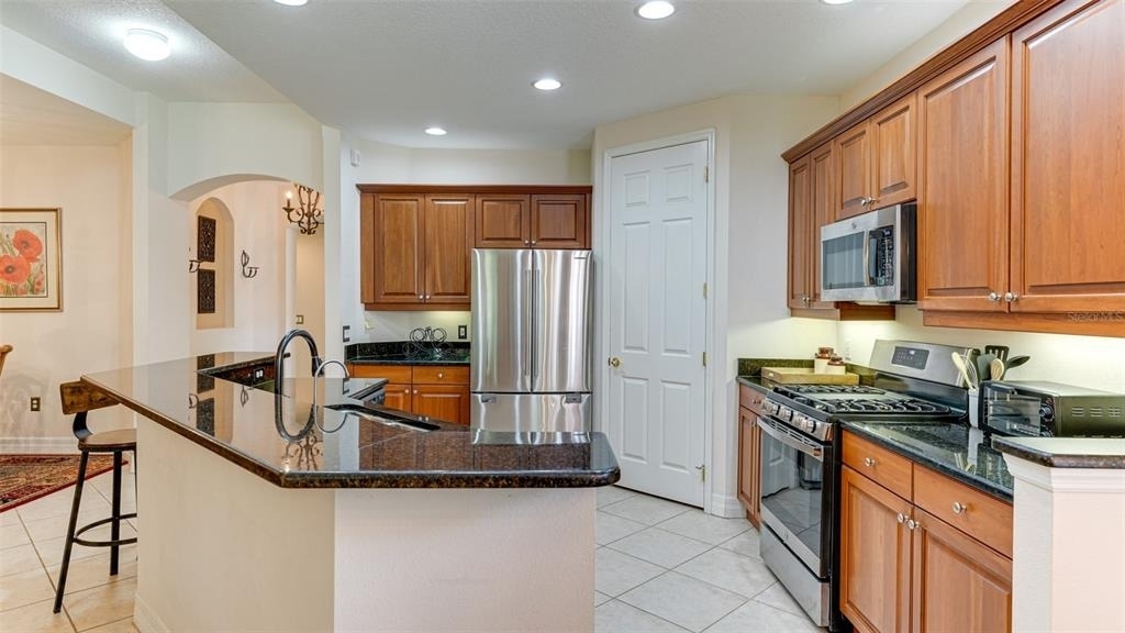 9454 Discovery Terrace - Photo 10