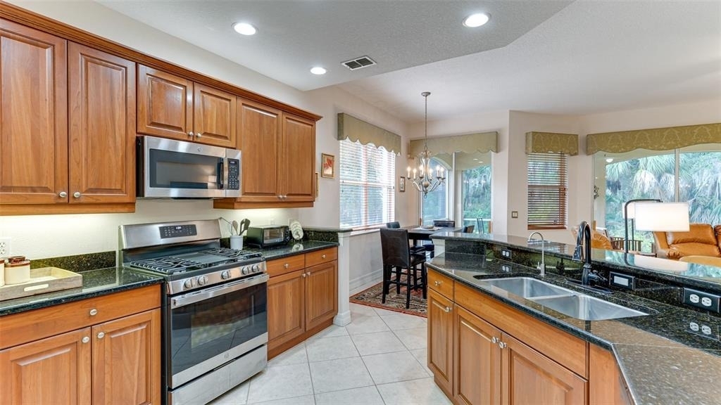 9454 Discovery Terrace - Photo 8