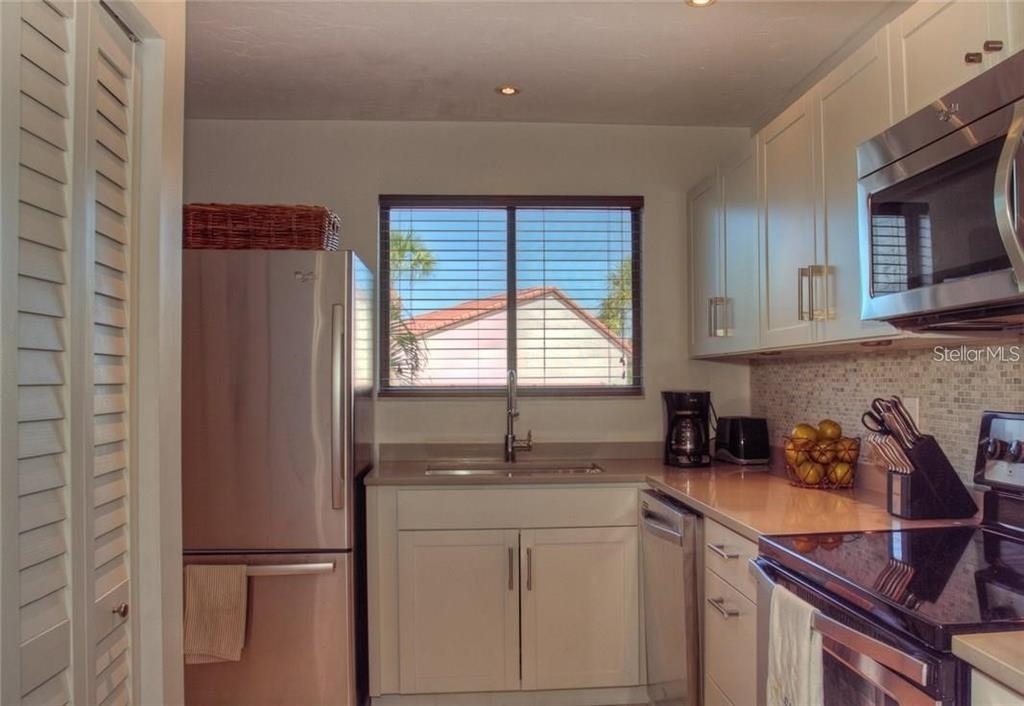 1622 Stickney Point Road - Photo 9