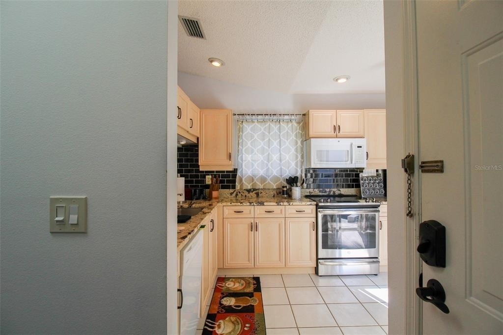 502 Sanderling Circle - Photo 15