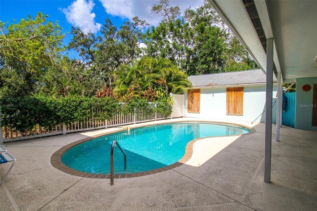 3223 Rowena Street - Photo 27
