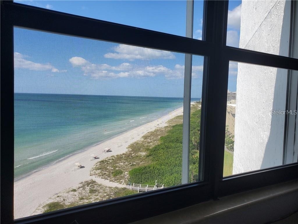 1050 Longboat Club Road - Photo 15