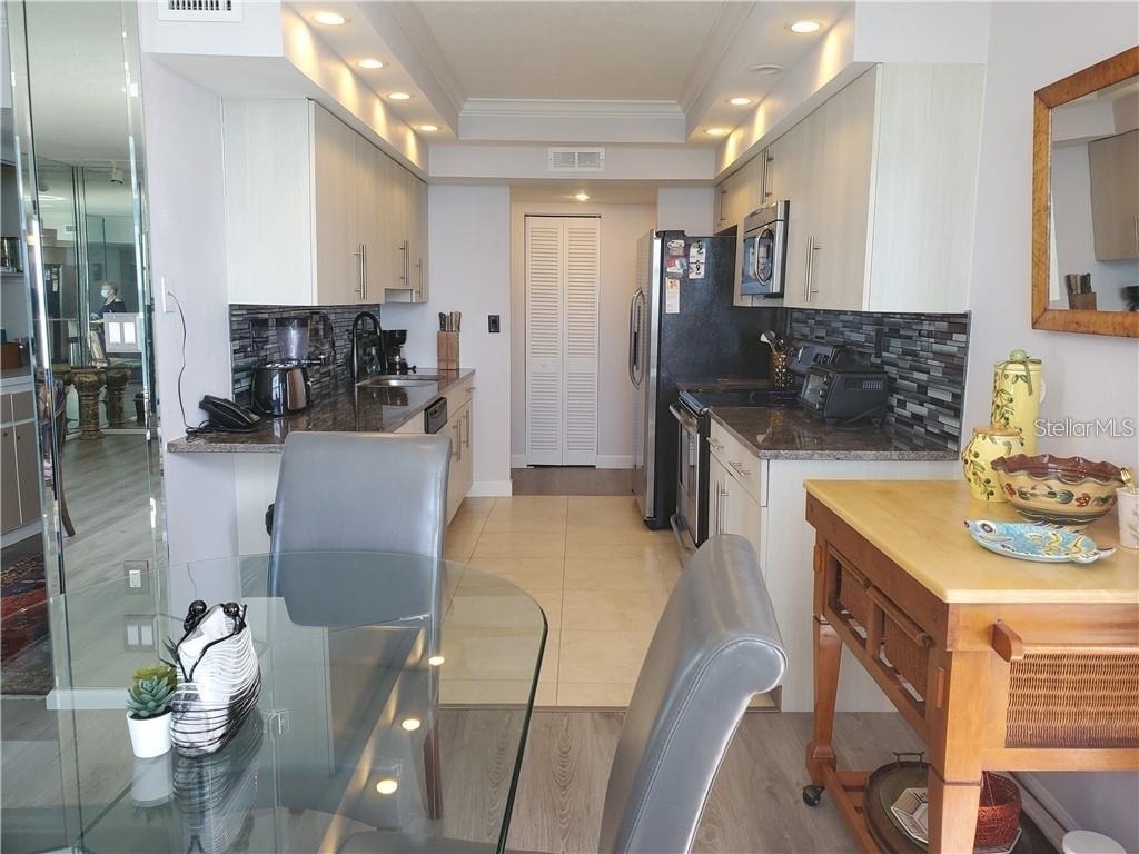 1050 Longboat Club Road - Photo 12