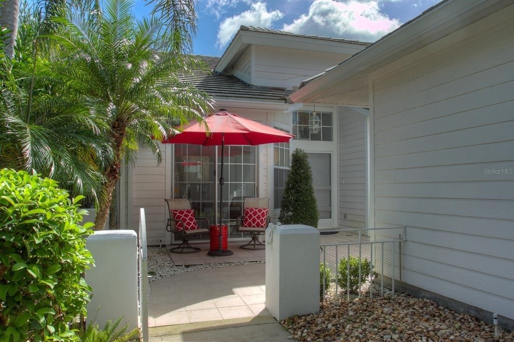 7911 Whitebridge Glen - Photo 3