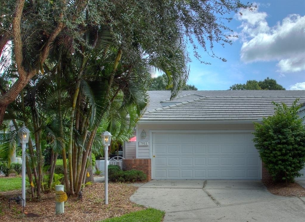 7911 Whitebridge Glen - Photo 31
