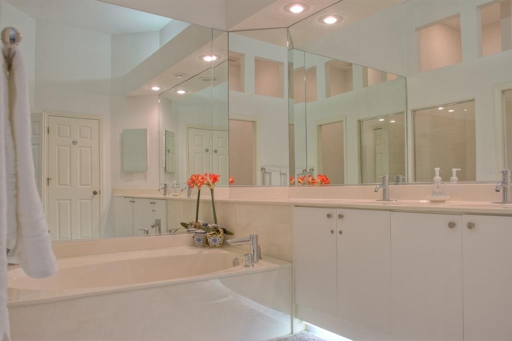 7911 Whitebridge Glen - Photo 23