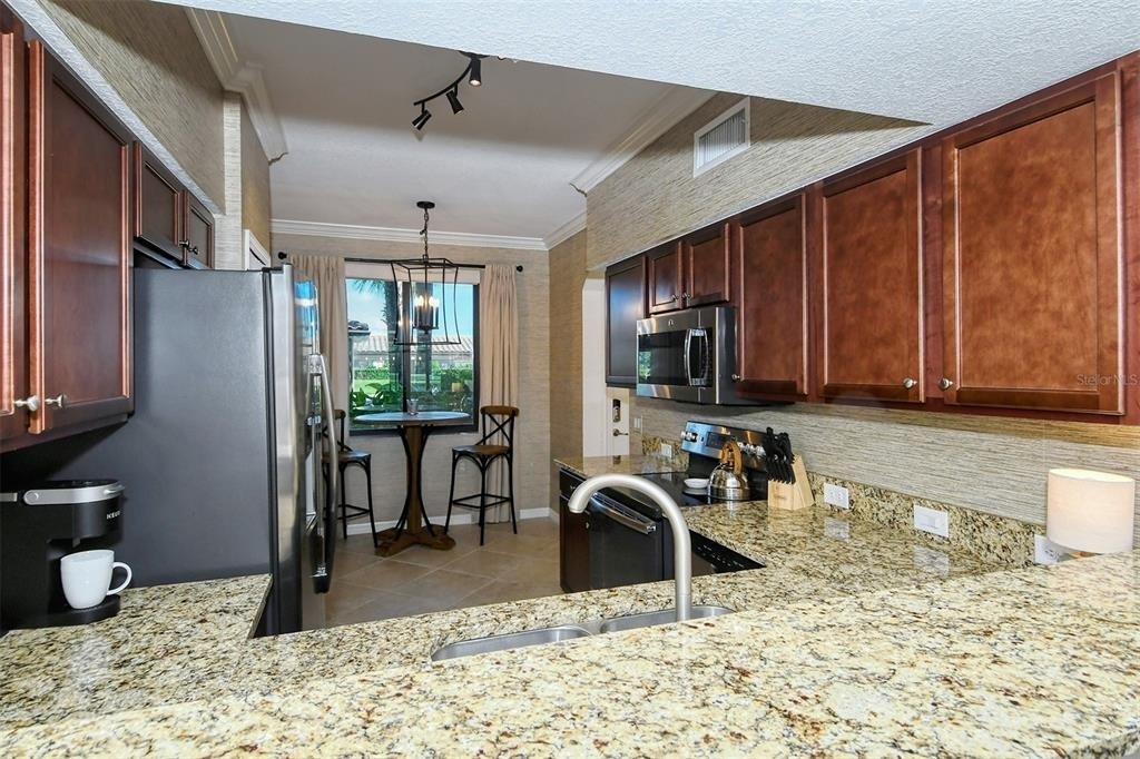 16706 Vardon Terrace - Photo 21