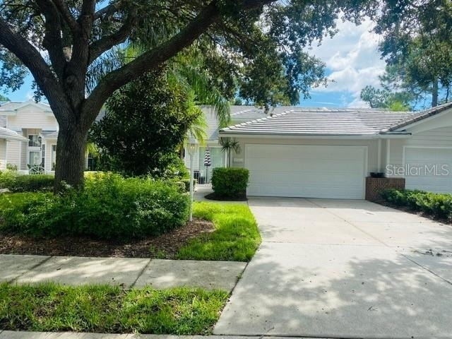 7711 Whitebridge Glen - Photo 0