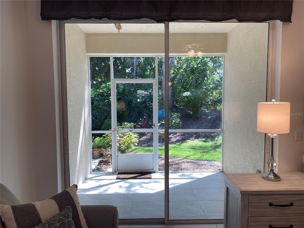 8375 Glenrose Way - Photo 15
