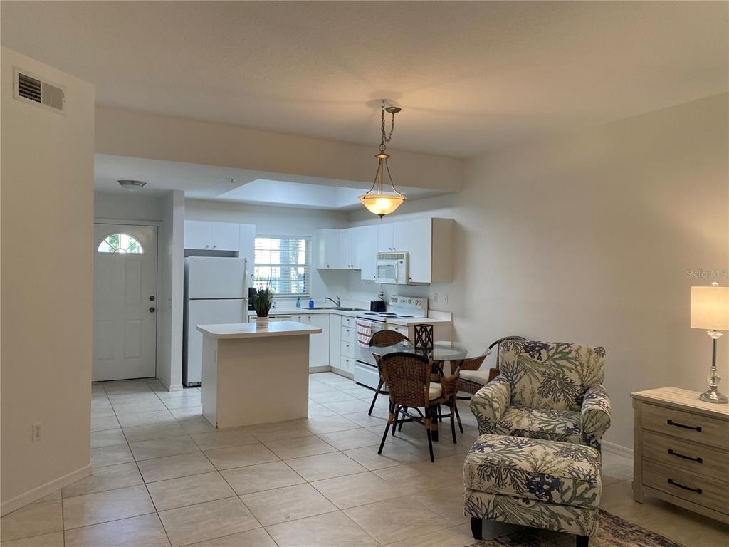 8375 Glenrose Way - Photo 9