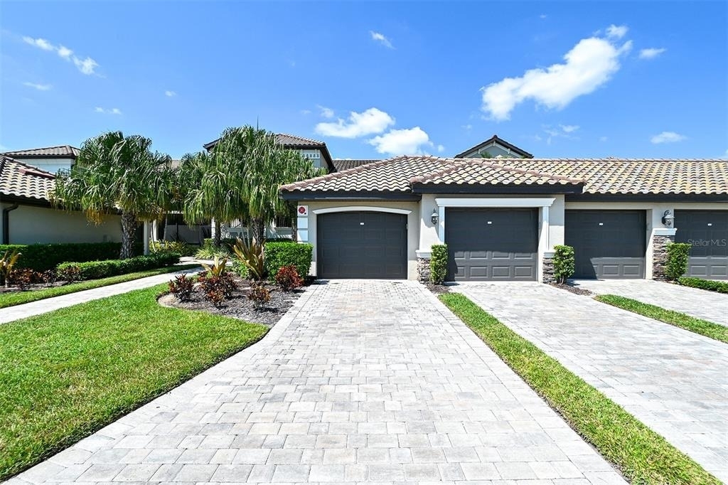 5567 Palmer Circle - Photo 1