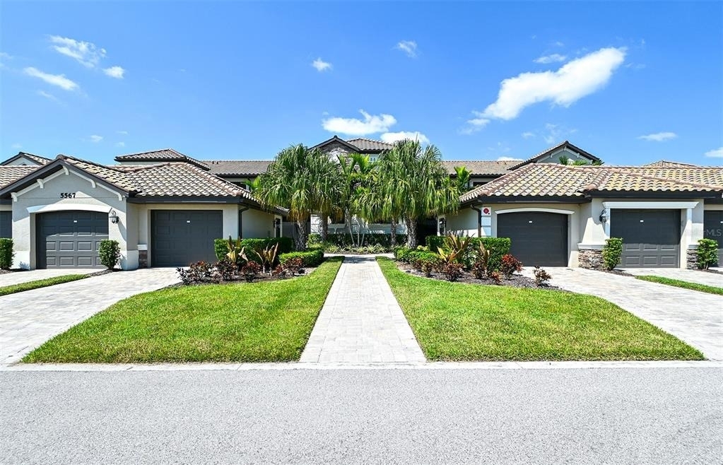 5567 Palmer Circle - Photo 0