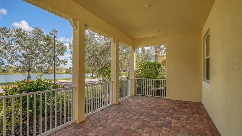 1498 Ernesto Drive - Photo 4
