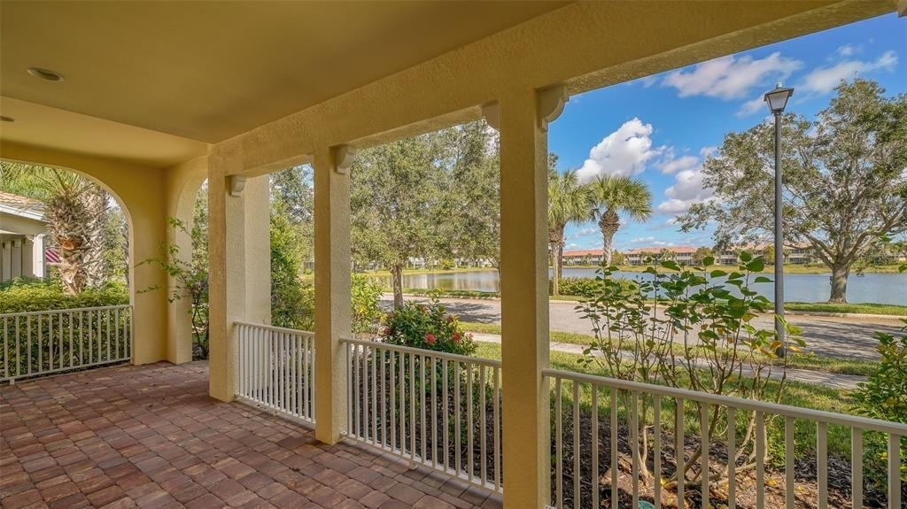1498 Ernesto Drive - Photo 5