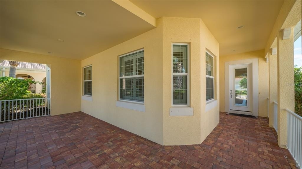 1498 Ernesto Drive - Photo 3