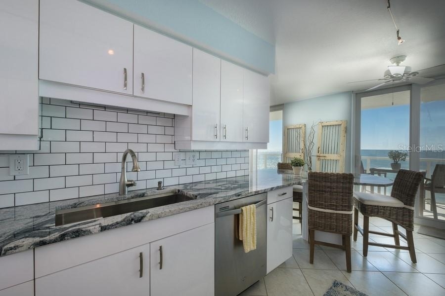 2425 Gulf Of Mexico Drive - Photo 4