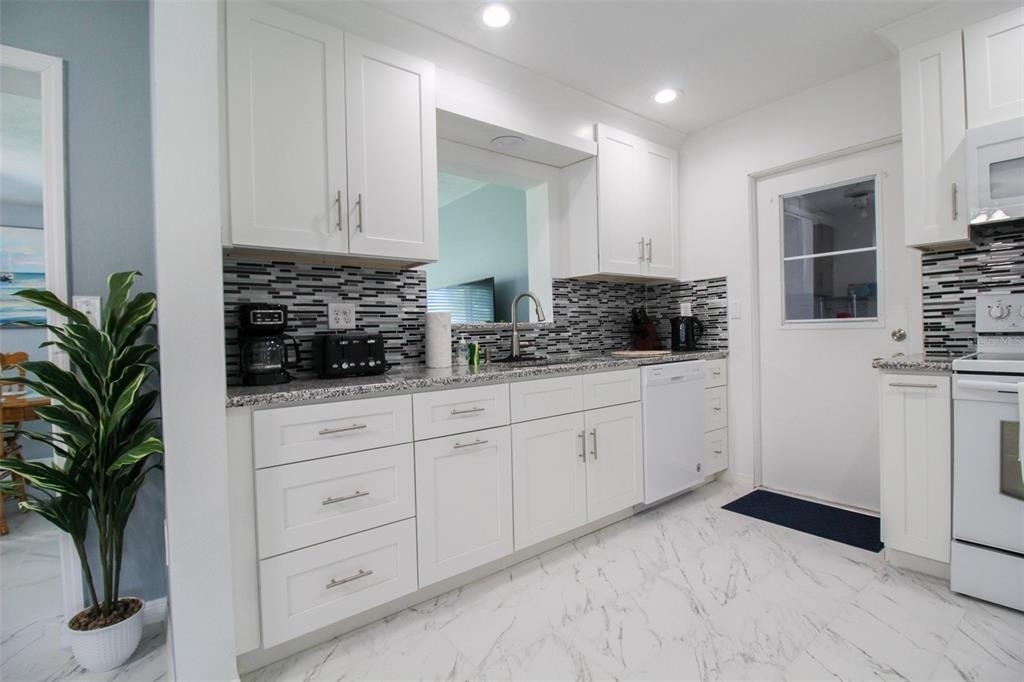 2521 Bismark Way - Photo 14