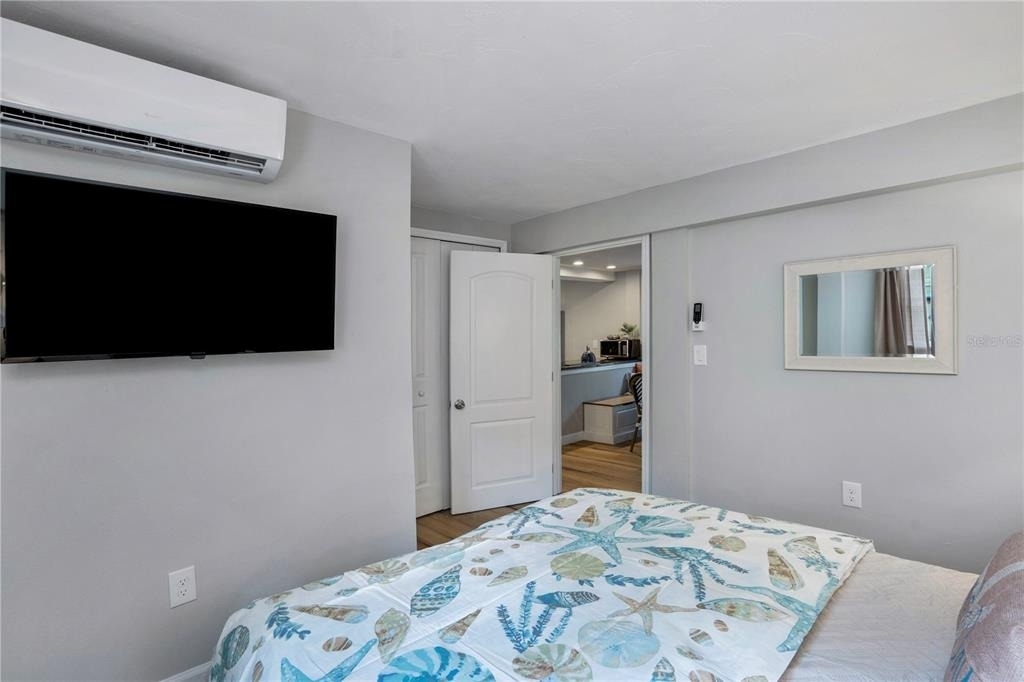4705 Hollingsworth Avenue - Photo 16