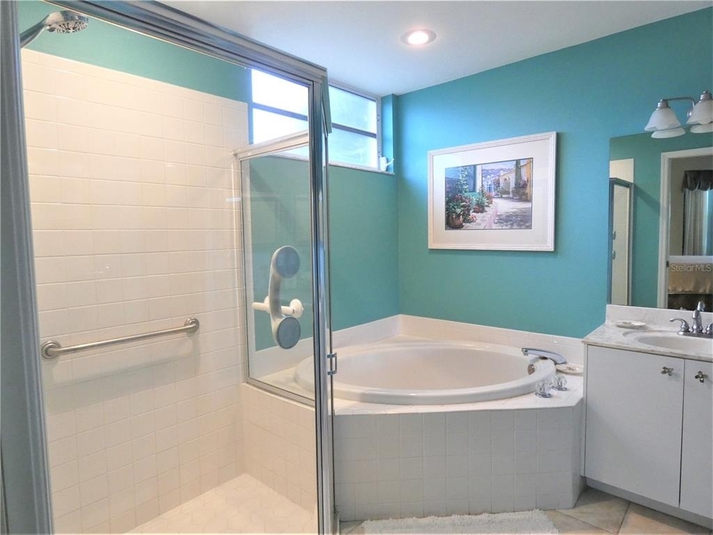 9611 Castle Point Drive - Photo 17
