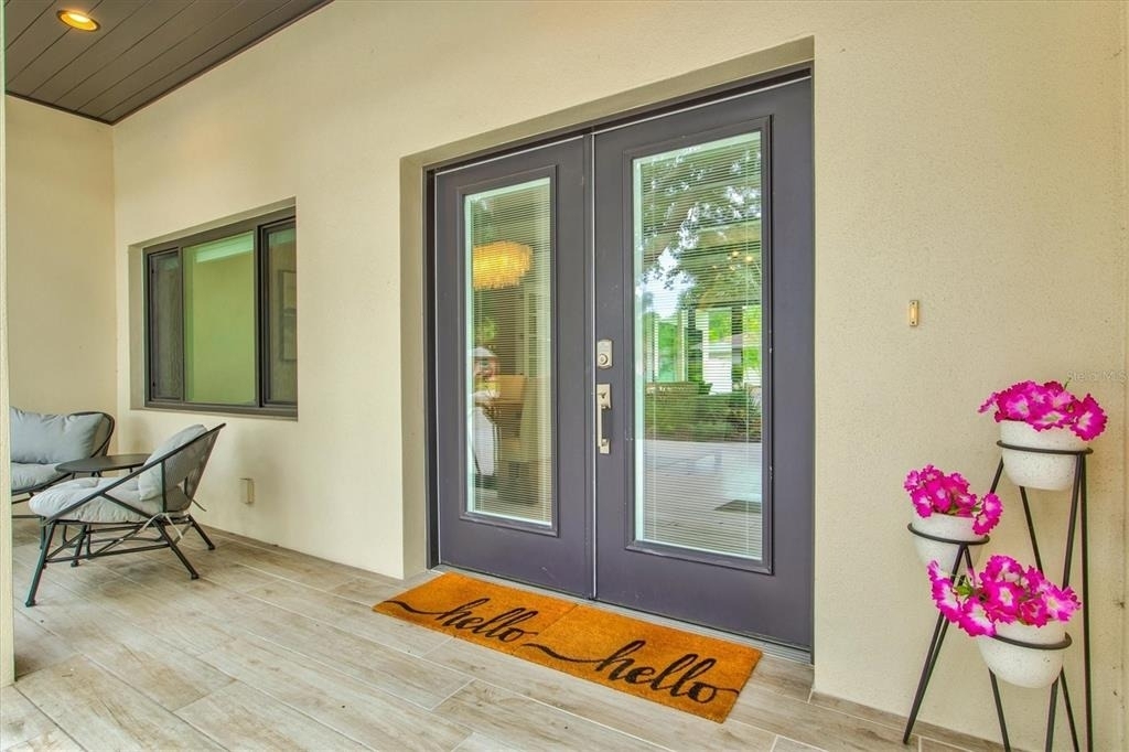 1905 Tulip Drive - Photo 3