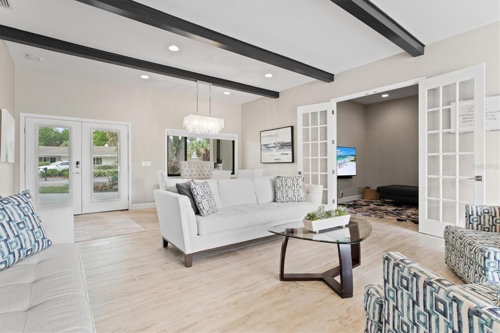 1905 Tulip Drive - Photo 11