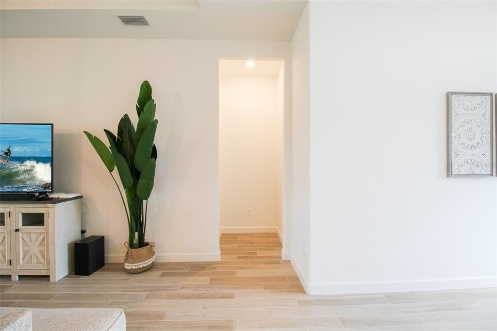 16106 Tradewind Terrace - Photo 5
