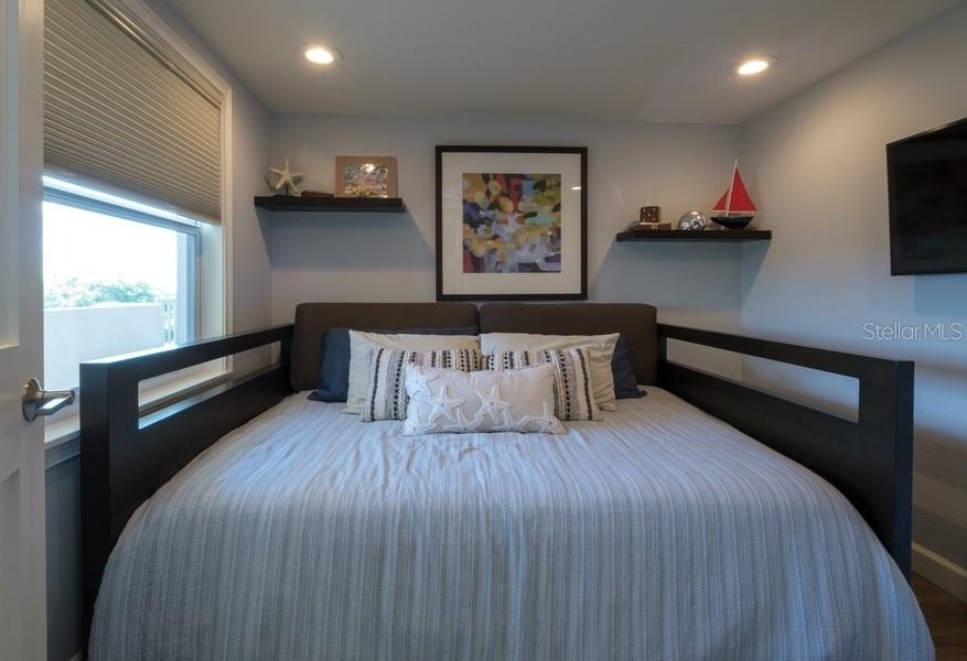 4325 Gulf Of Mexico Drive - Photo 21