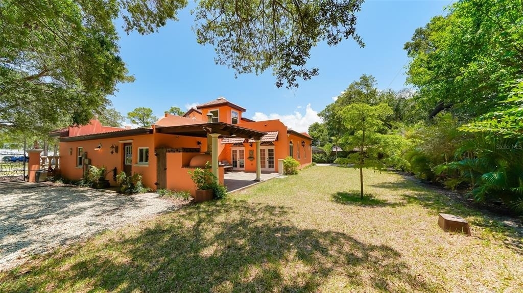 2520 Tami Sola Street - Photo 45