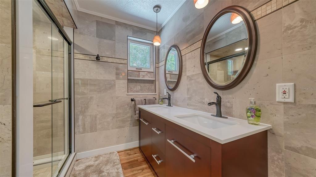 2520 Tami Sola Street - Photo 33