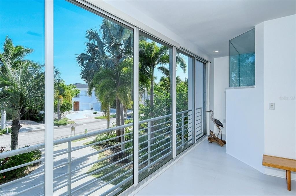 213 N Washington Drive - Photo 48