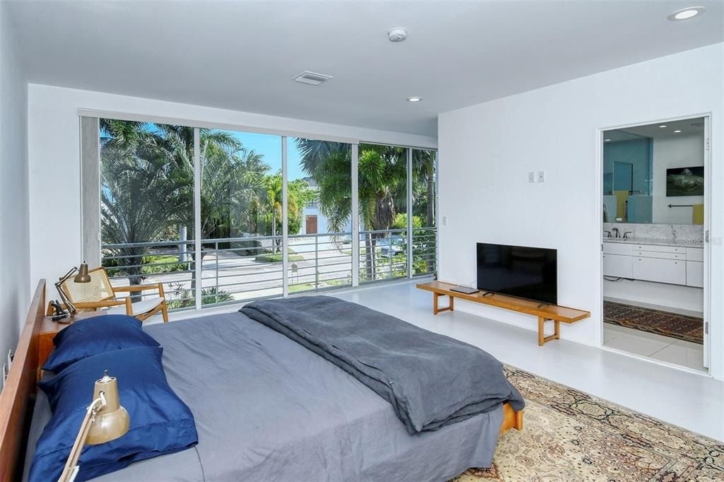 213 N Washington Drive - Photo 45