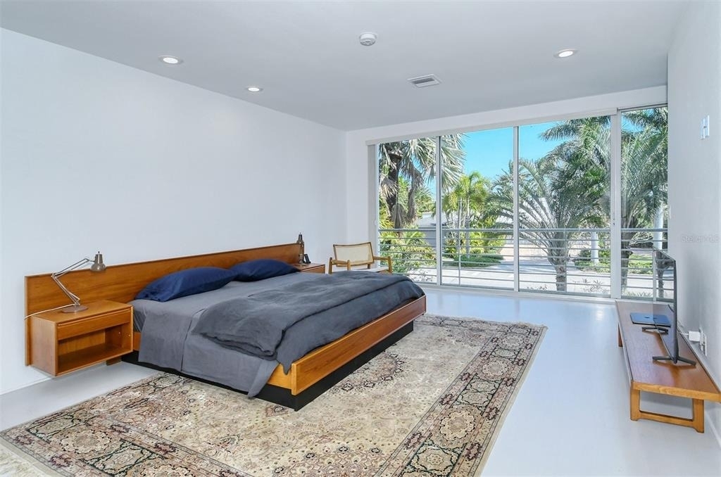 213 N Washington Drive - Photo 44