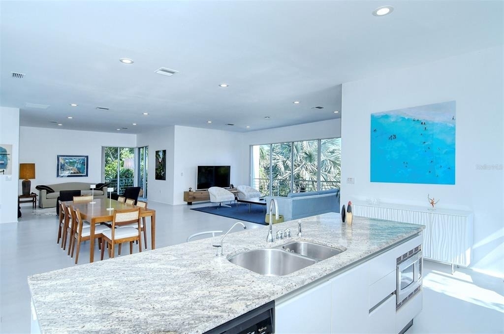 213 N Washington Drive - Photo 14