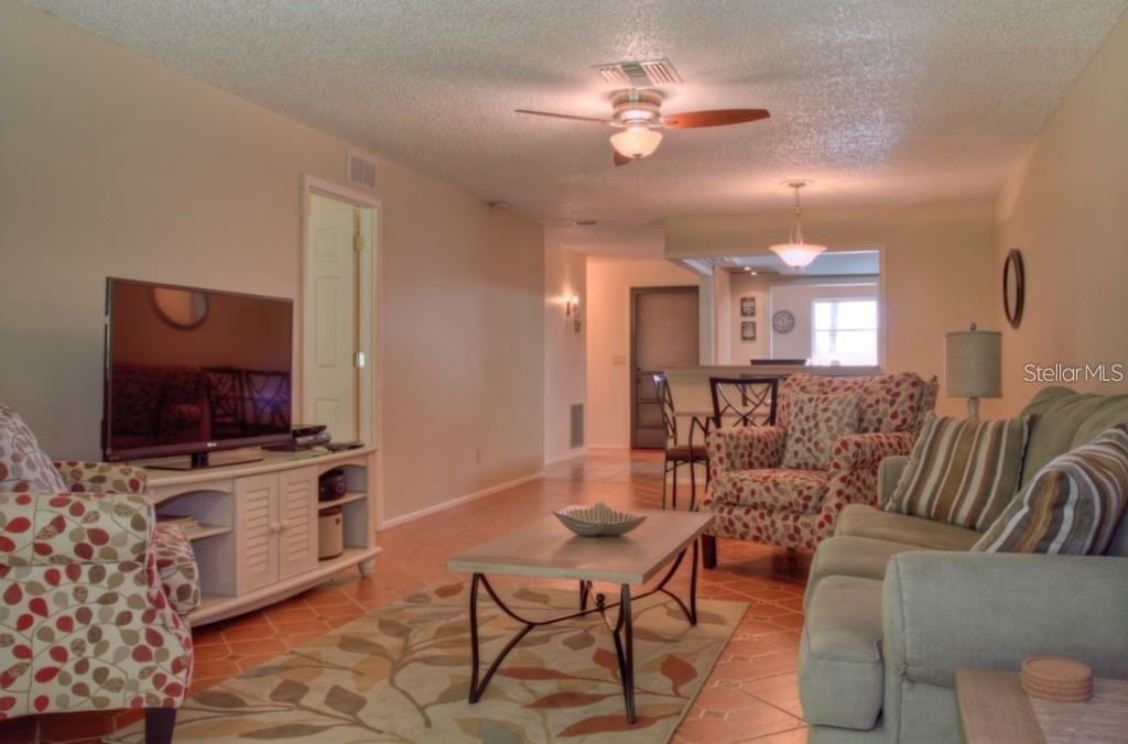 7062 W Country Club Drive N - Photo 5