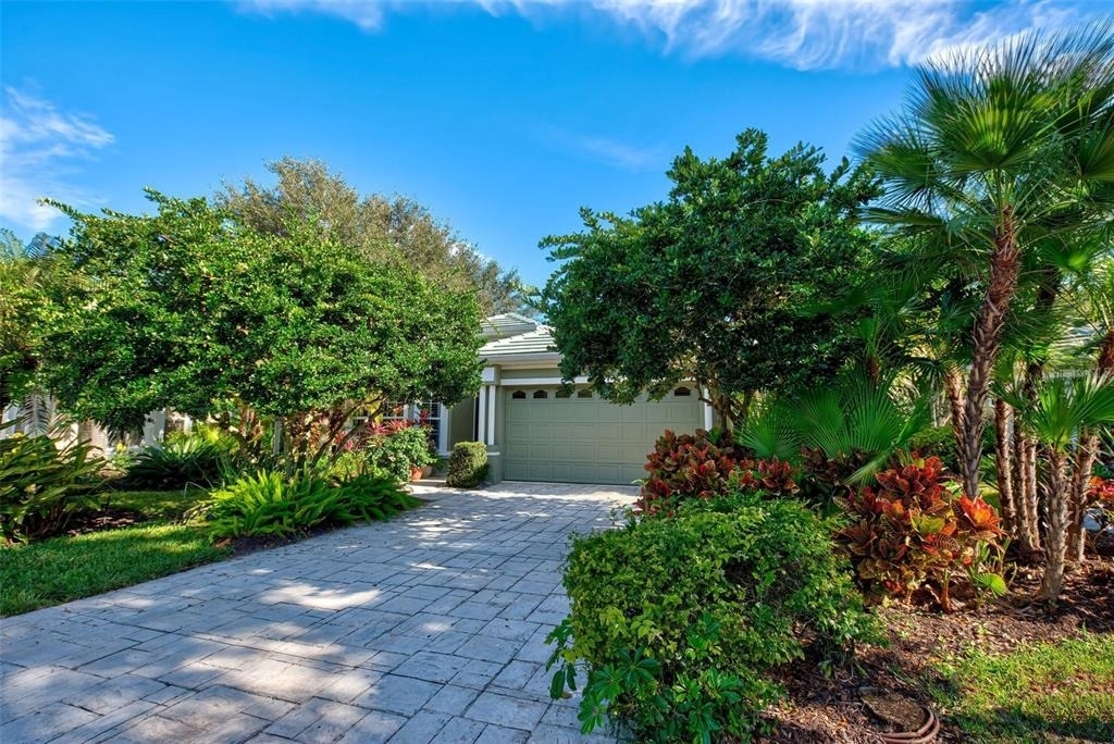 354 Melrose Court - Photo 1