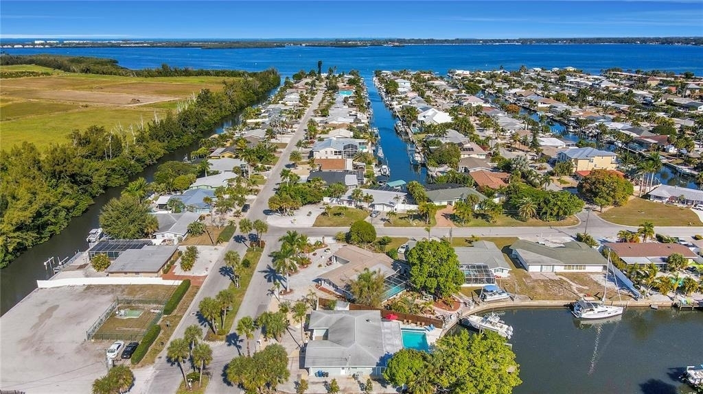 4315 Royal Palm Drive - Photo 3