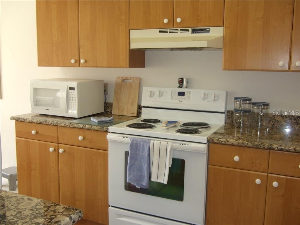 4397 Longmeadow - Photo 9