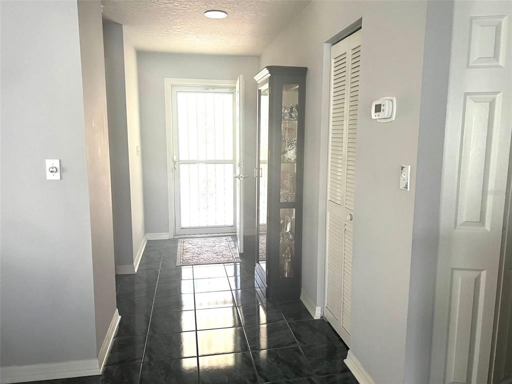 2602 Edgewater Court - Photo 3
