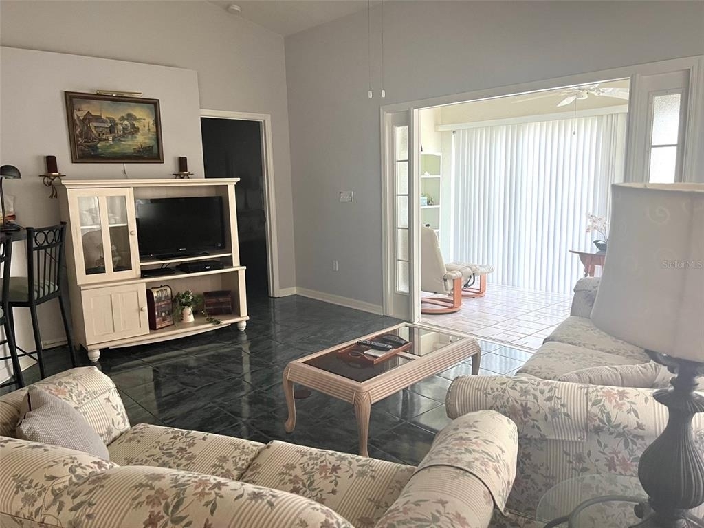 2602 Edgewater Court - Photo 9