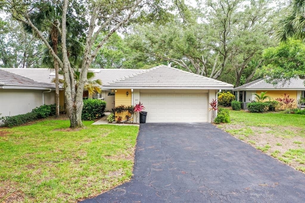 243 Southampton Lane - Photo 0