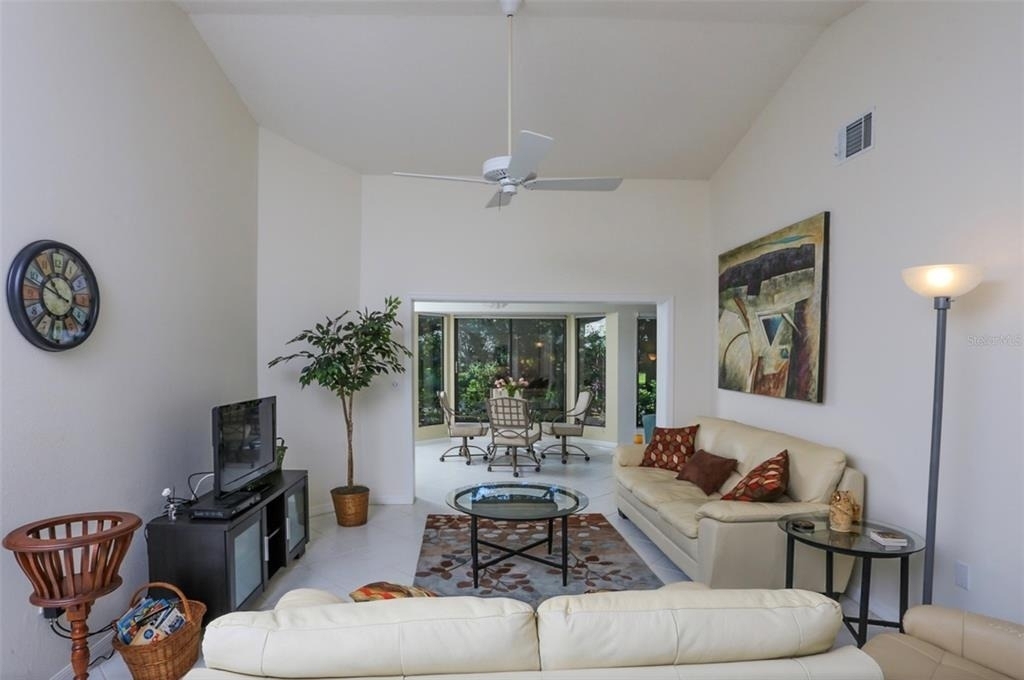 226 Southampton Lane - Photo 4