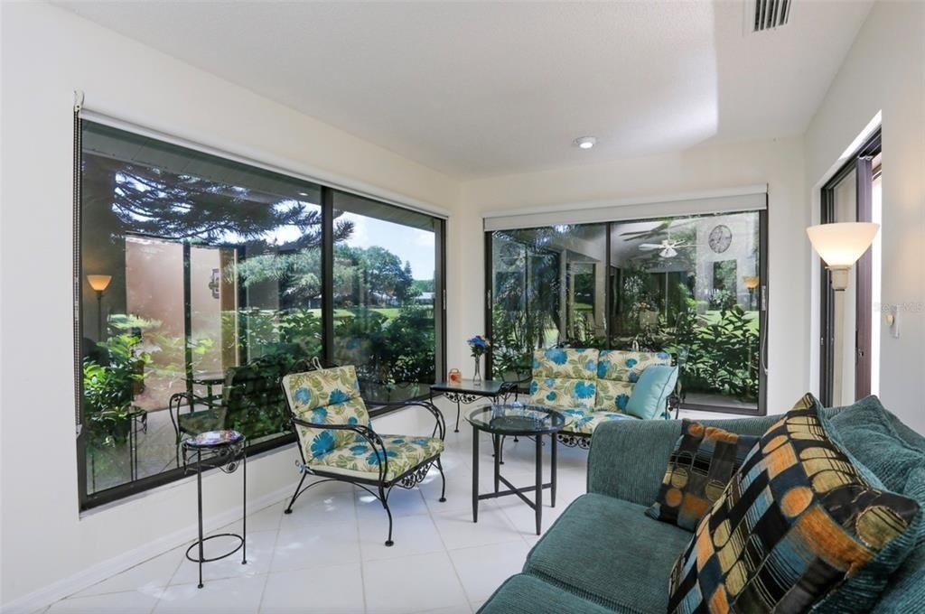 226 Southampton Lane - Photo 2