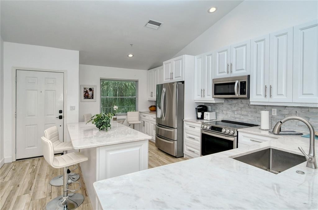 8735 Olde Hickory Avenue - Photo 2