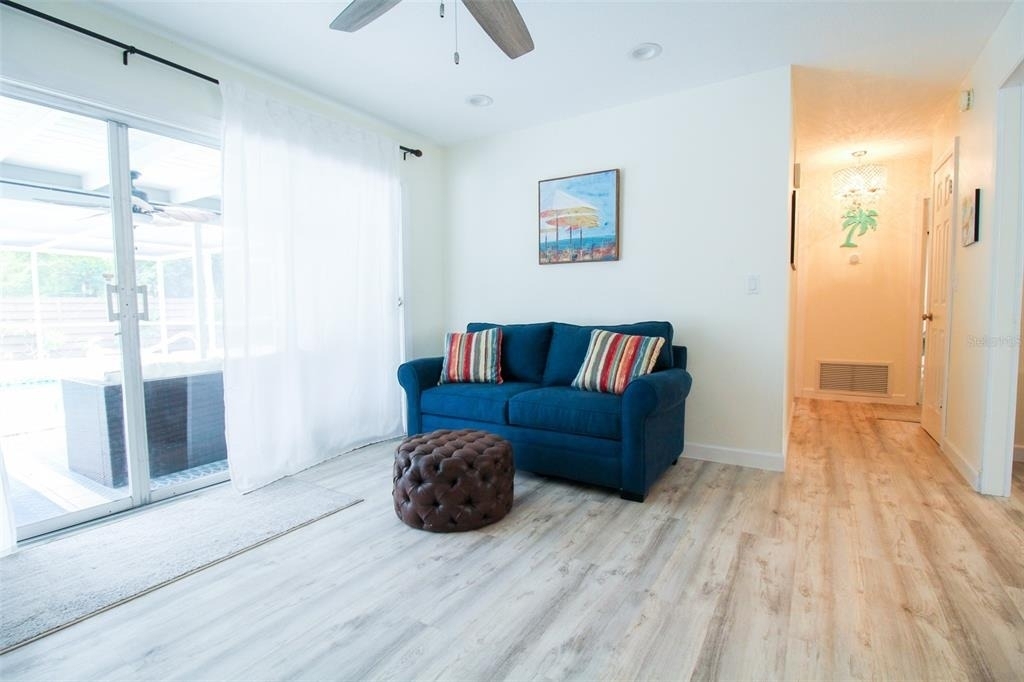 2232 Pine Terrace - Photo 8