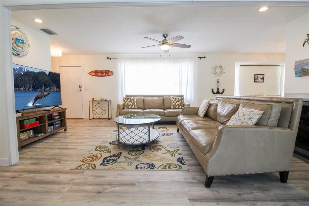 2232 Pine Terrace - Photo 7
