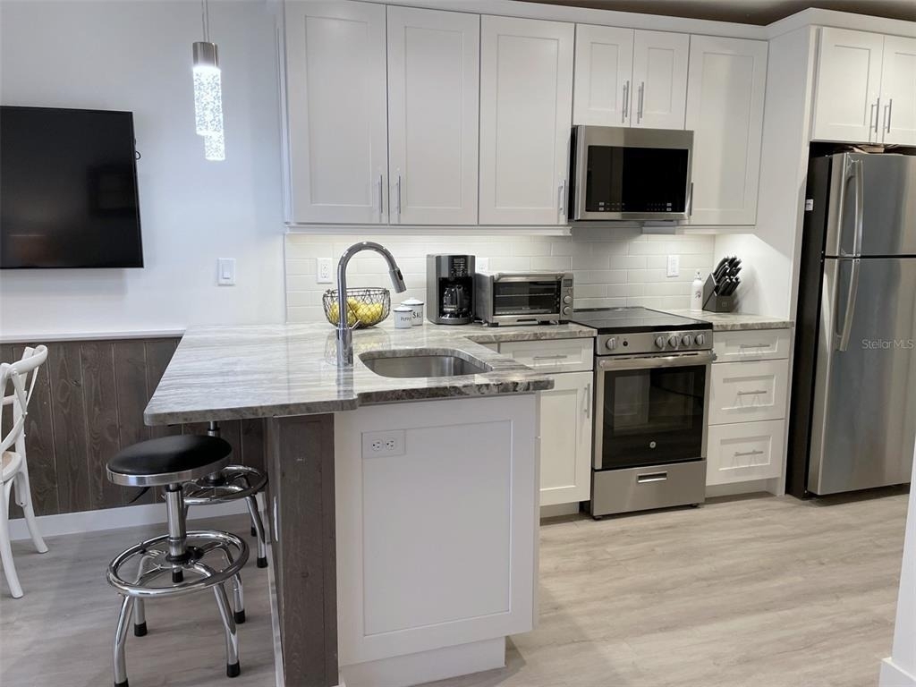 3543 Longmeadow - Photo 7