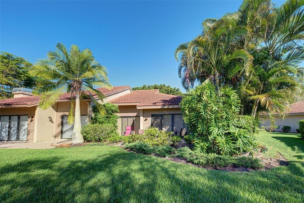 1740 Landings Boulevard - Photo 4