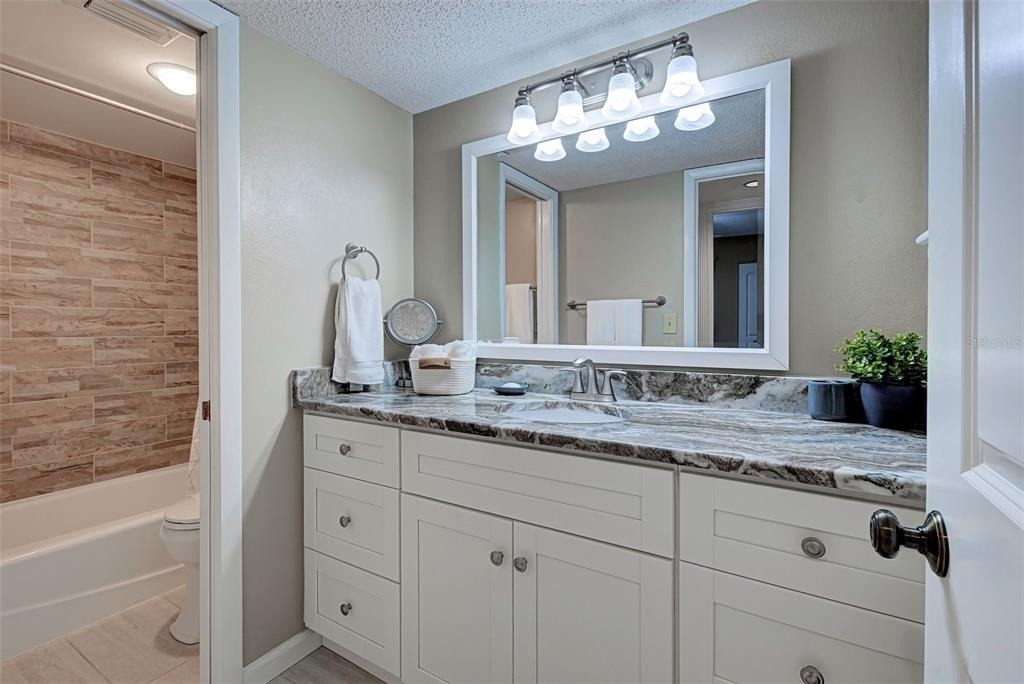 1740 Landings Boulevard - Photo 22